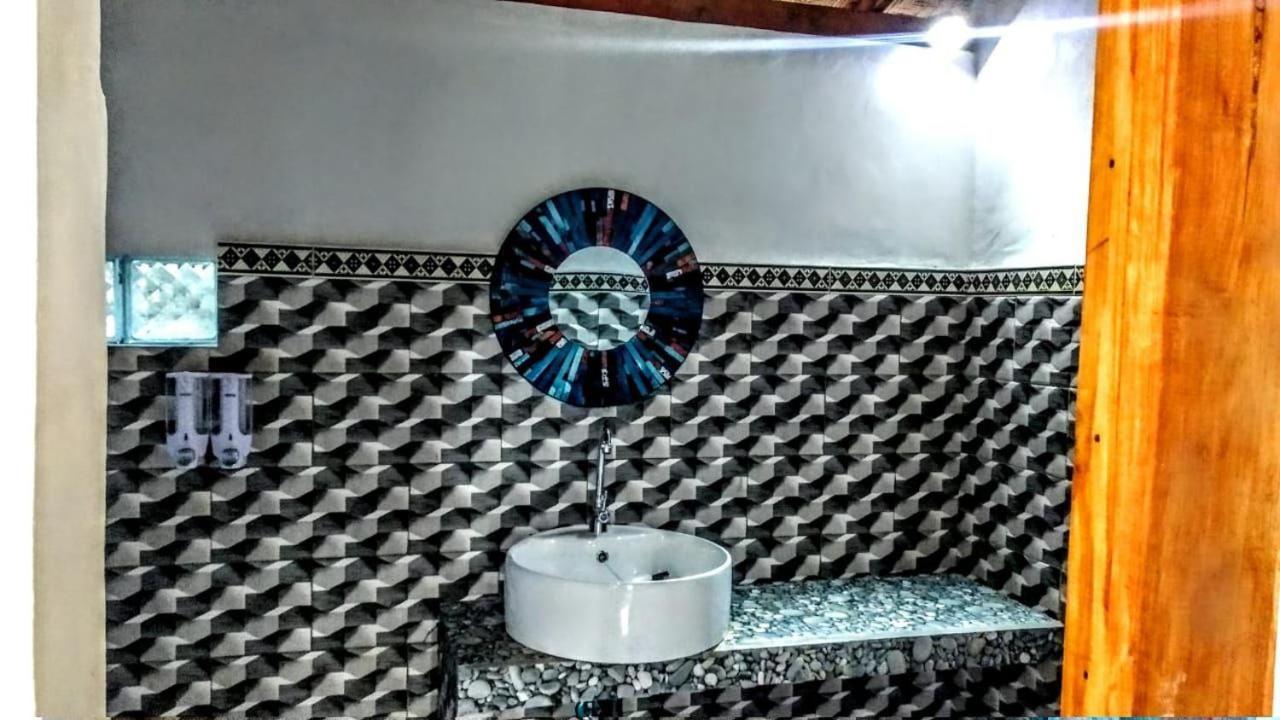 Vina Bungalow Toyapakeh المظهر الخارجي الصورة